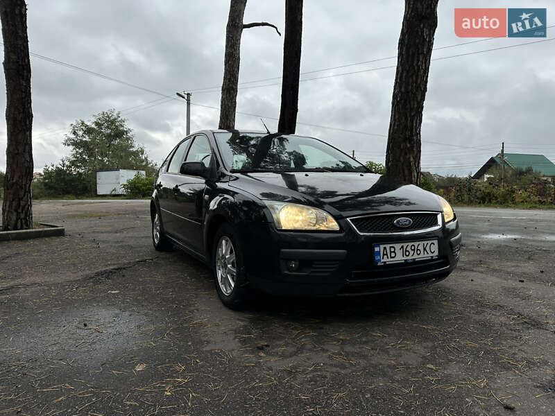 Хэтчбек Ford Focus 2006 в 