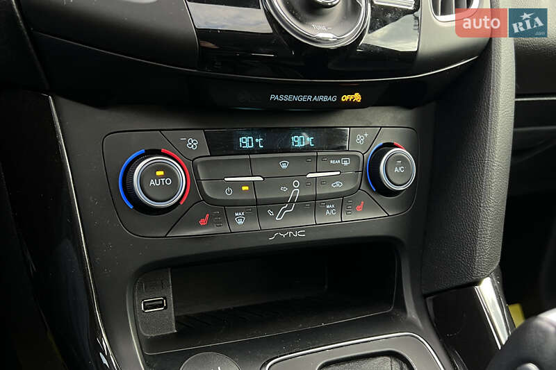 Хэтчбек Ford Focus 2018 в Львове