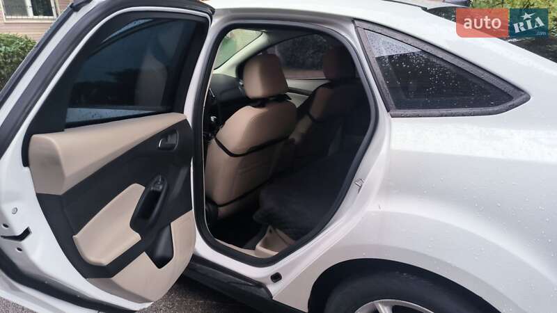 Седан Ford Focus 2016 в Киеве