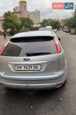 Хэтчбек Ford Focus 2007 в 