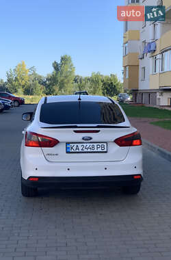 Седан Ford Focus 2012 в 