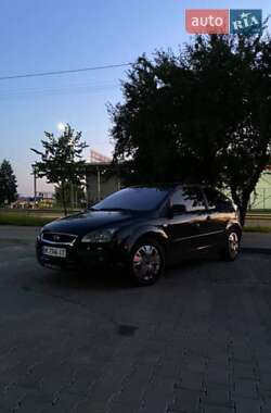 Хэтчбек Ford Focus 2005 в 