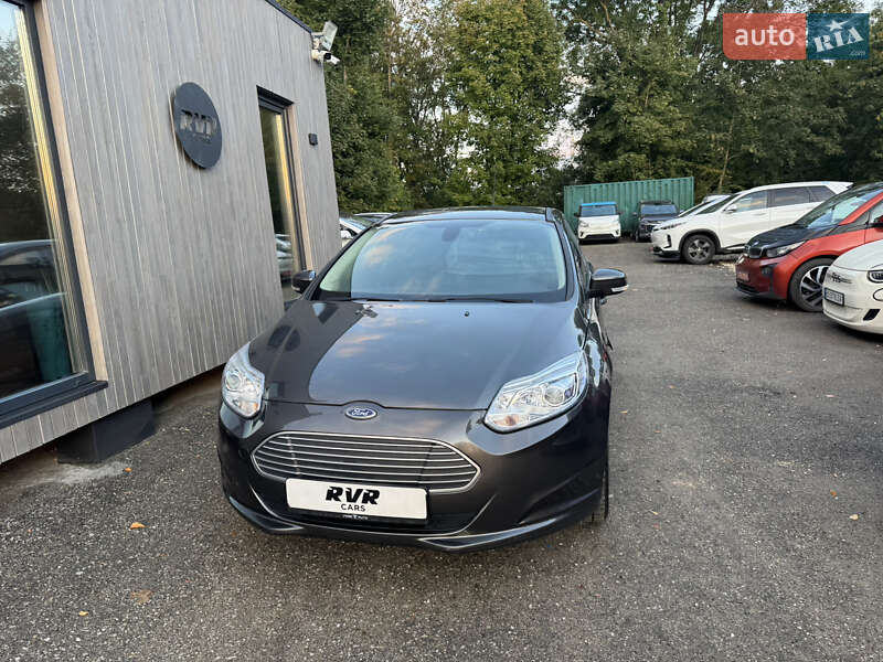 Хэтчбек Ford Focus 2016 в Тернополе