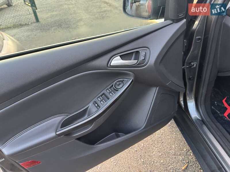 Хэтчбек Ford Focus 2016 в Тернополе