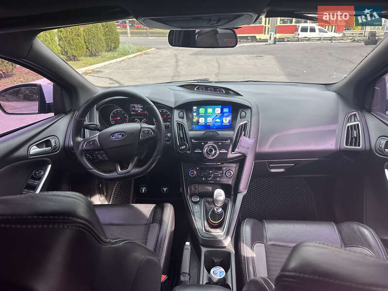 Хэтчбек Ford Focus 2016 в Харькове