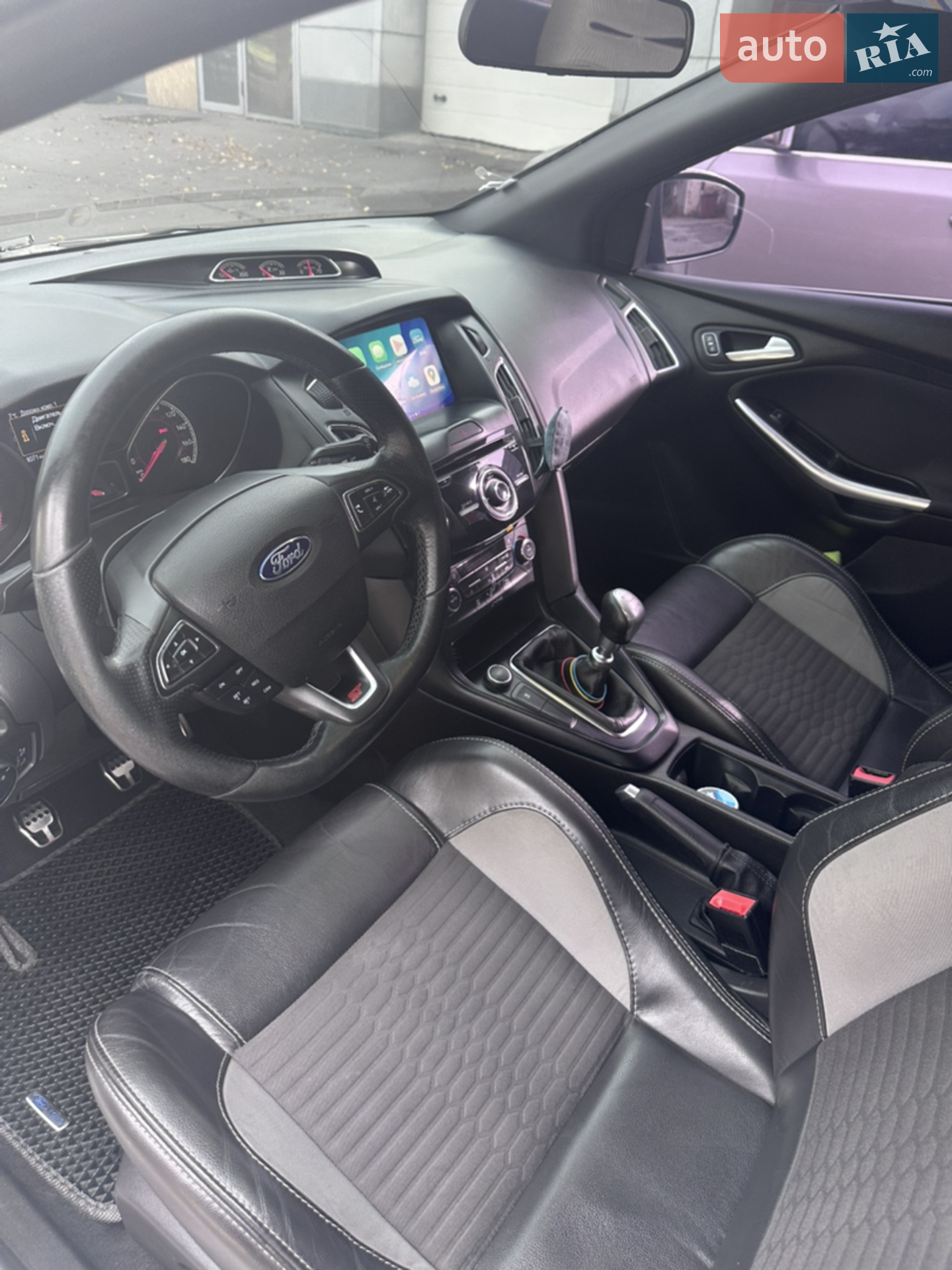 2016 Ford Focus - мініатюра 16