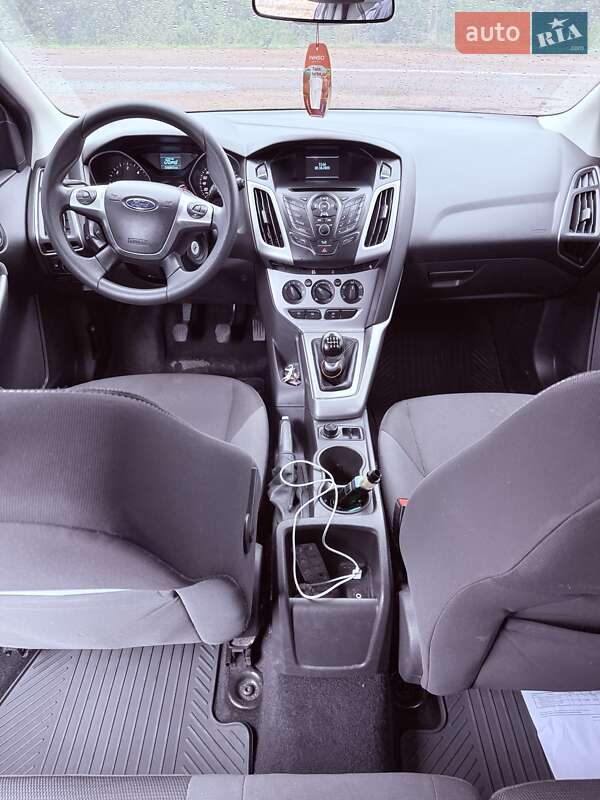 Универсал Ford Focus 2013 в Житомире фото 7 Универсал Ford Focus 2013 в Житомире
