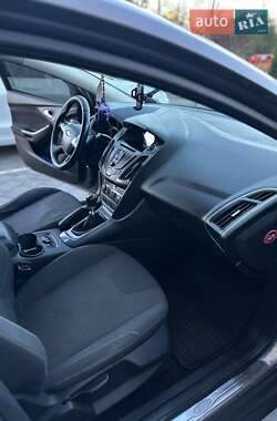 Универсал Ford Focus 2012 в 