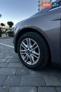 Универсал Ford Focus 2012 в 