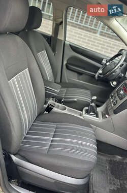 Универсал Ford Focus 2010 в 
