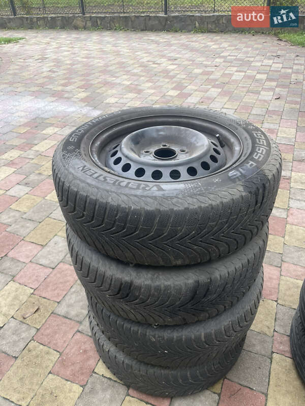 Седан Ford Focus 2013 в Стрию