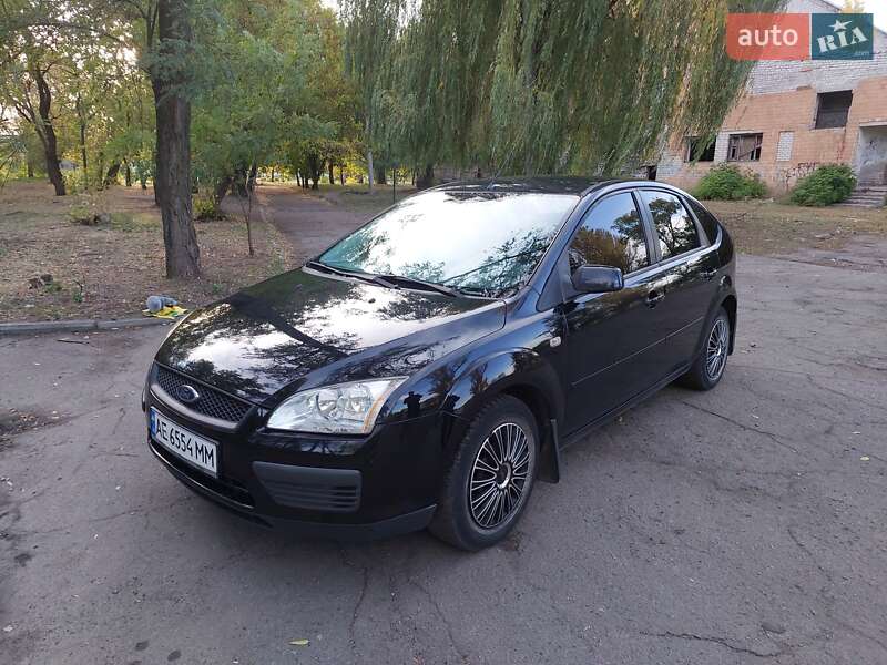 Хэтчбек Ford Focus 2007 в 