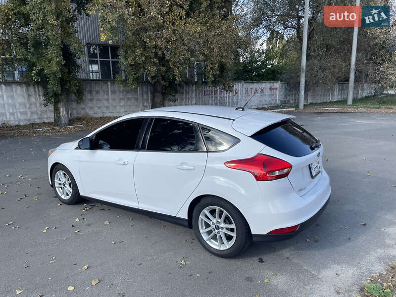 Хэтчбек Ford Focus 2015 в Киеве