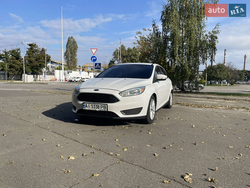 Хэтчбек Ford Focus 2015 в Киеве