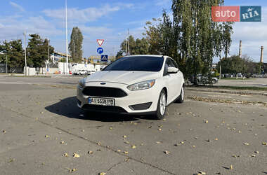 Хэтчбек Ford Focus 2015 в 