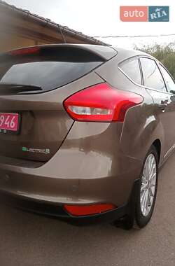 Хэтчбек Ford Focus 2018 в 