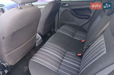 Хэтчбек Ford Focus 2008 в 