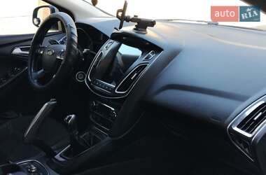 Седан Ford Focus 2012 в 