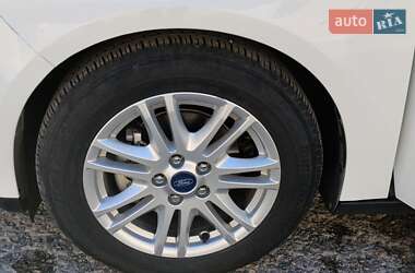Седан Ford Focus 2012 в 