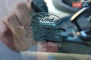 Седан Ford Focus 2012 в 