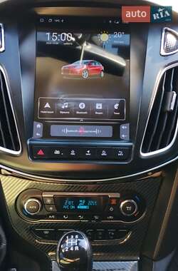 Седан Ford Focus 2012 в 
