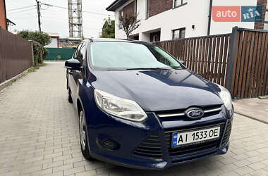 Хэтчбек Ford Focus 2013 в 