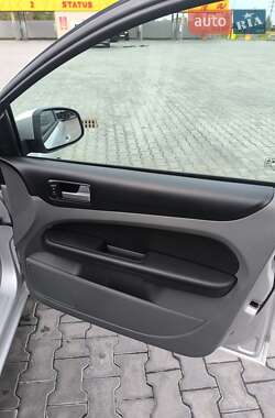 Хетчбек Ford Focus 2009 в 
