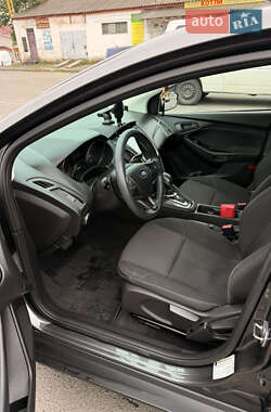 Седан Ford Focus 2015 в 