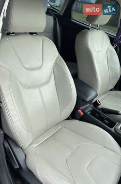 Хэтчбек Ford Focus 2015 в 