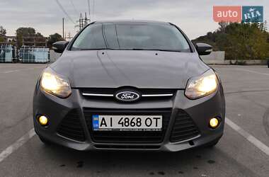 Хетчбек Ford Focus 2013 в 
