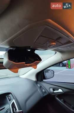 Хетчбек Ford Focus 2013 в 