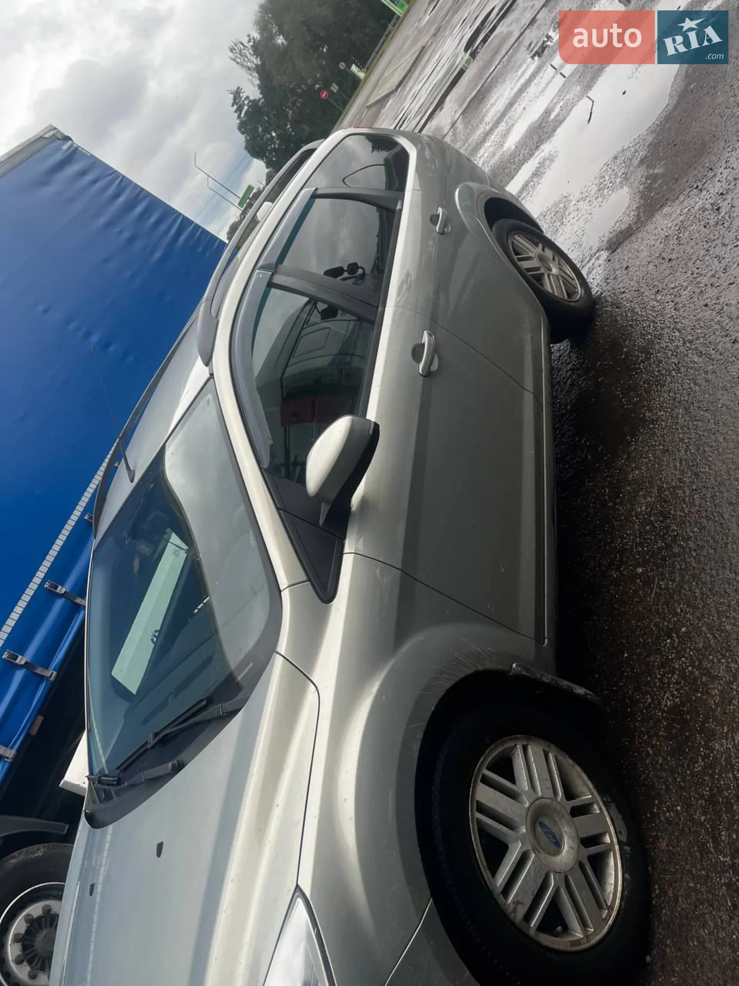 2010 Ford Focus - мініатюра 4
