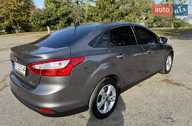 Седан Ford Focus 2013 в 