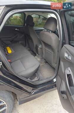 Хэтчбек Ford Focus 2015 в 