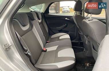 Хэтчбек Ford Focus 2013 в 