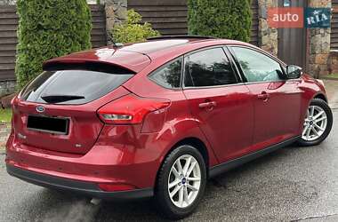 Хэтчбек Ford Focus 2016 в 