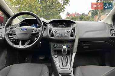 Хэтчбек Ford Focus 2016 в 