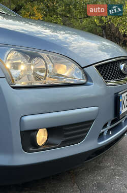 Хэтчбек Ford Focus 2007 в 