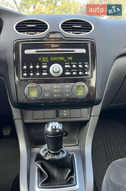 Хэтчбек Ford Focus 2007 в 