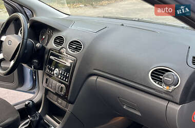Хэтчбек Ford Focus 2007 в 