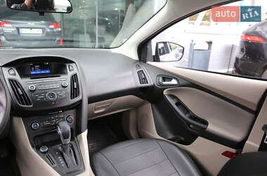 Седан Ford Focus 2016 в 