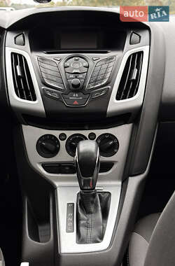 Седан Ford Focus 2012 в 