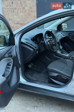 Седан Ford Focus 2011 в 