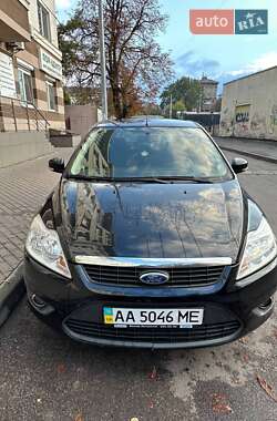Хетчбек Ford Focus 2010 в 