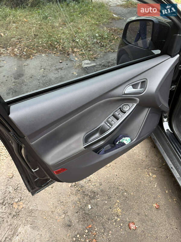 Хетчбек Ford Focus 2012 в Сумах