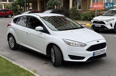 Хэтчбек Ford Focus 2015 в 