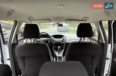 Хэтчбек Ford Focus 2015 в 