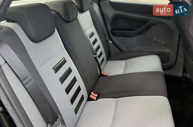 Хэтчбек Ford Focus 2009 в 