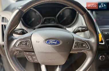 Хэтчбек Ford Focus 2016 в 