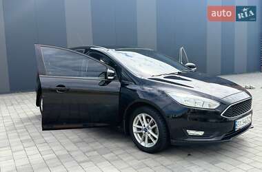 Хэтчбек Ford Focus 2016 в 
